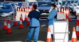Một điểm xét nghiệm tại thành phố Sydney của Australia hôm 30122021