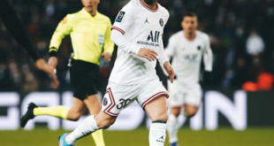 Messi chơi không nổi bật, nhưng vẫn tham gia vào tình huống quyết định số phận trận đấu trước Rennes.