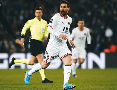 Messi chơi không nổi bật, nhưng vẫn tham gia vào tình huống quyết định số phận trận đấu trước Rennes.