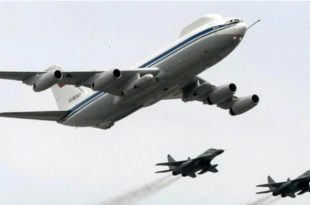 Máy bay chỉ huy chiến lược Il-80 Ngày tận thế được hộ tống bởi các tiêm kích MiG-29 trong lễ diễu binh Ngày chiến thắng của Nga năm 2010.
